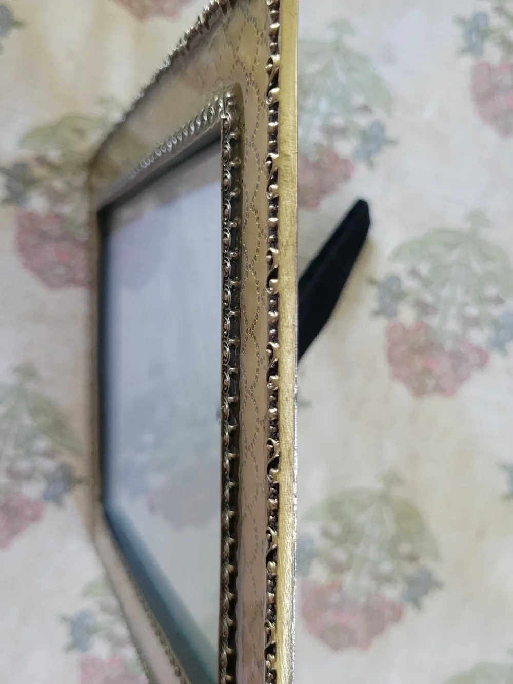 Vintage ELSA L Golden Yellow Enamel Scalloped Frame